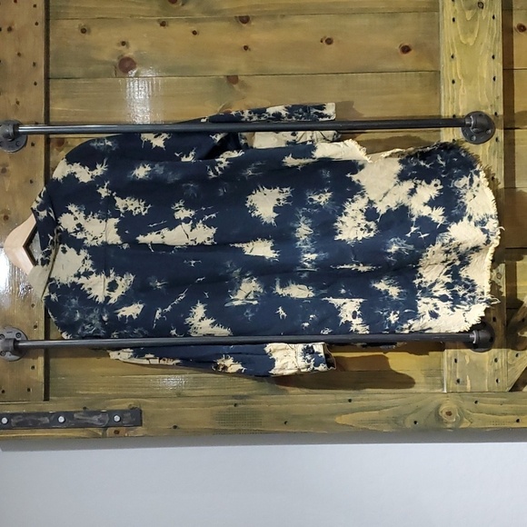 THRILL JEANS PLUS SIZE 3X TIE DYE BUTTON DOWN SHIRT HIGH LOW DISTRESSED RIPS - Picture 9 of 13